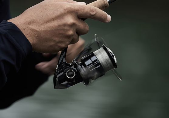 Котушка Shimano Vanquish 26 2500S CE